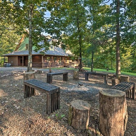 Broken Bow Retreat On 2 Acres With Hot Tub And Deck! Villa Exteriör bild