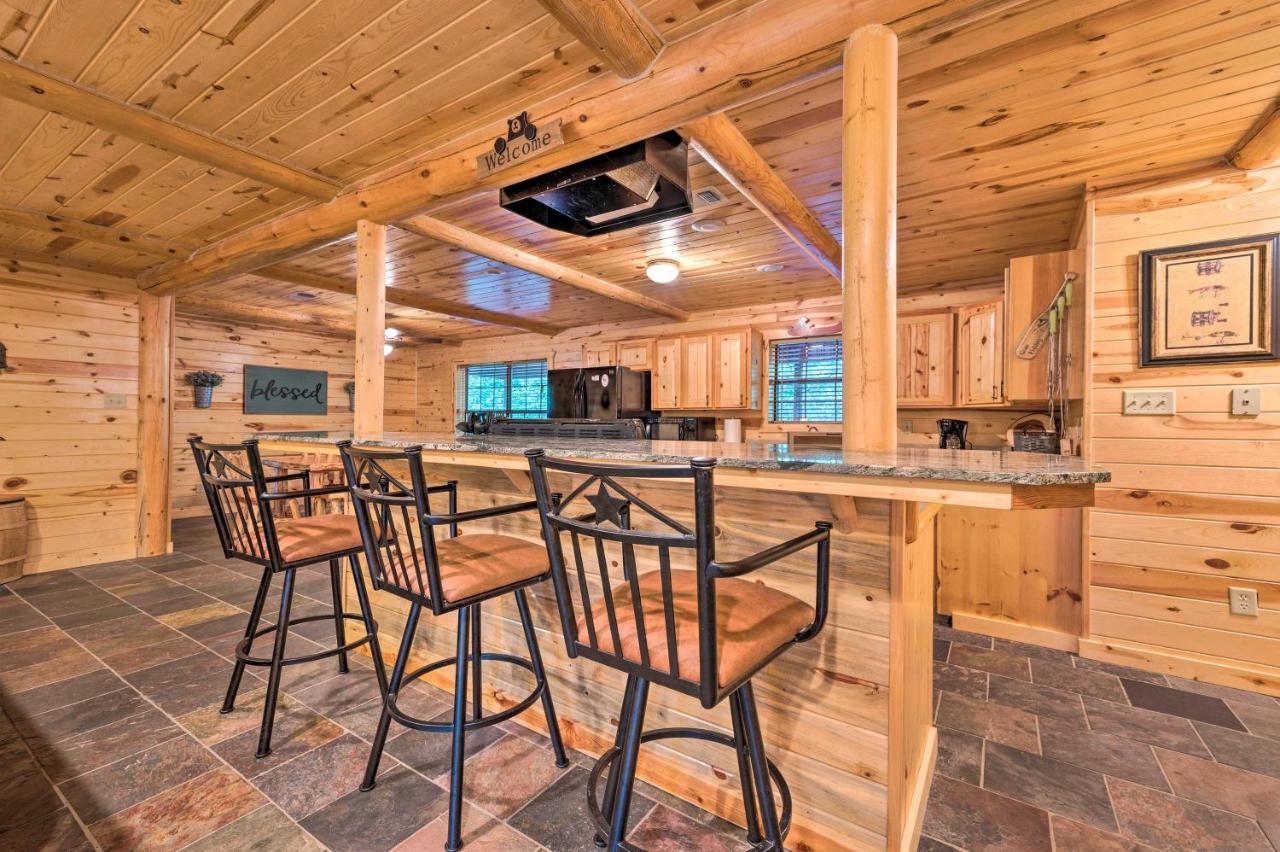 Broken Bow Retreat On 2 Acres With Hot Tub And Deck! Villa Exteriör bild