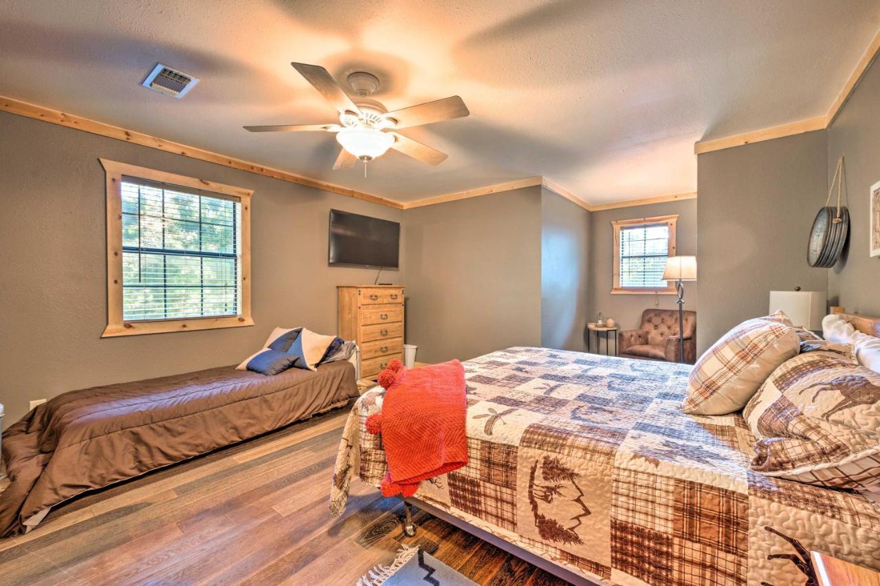 Broken Bow Retreat On 2 Acres With Hot Tub And Deck! Villa Exteriör bild