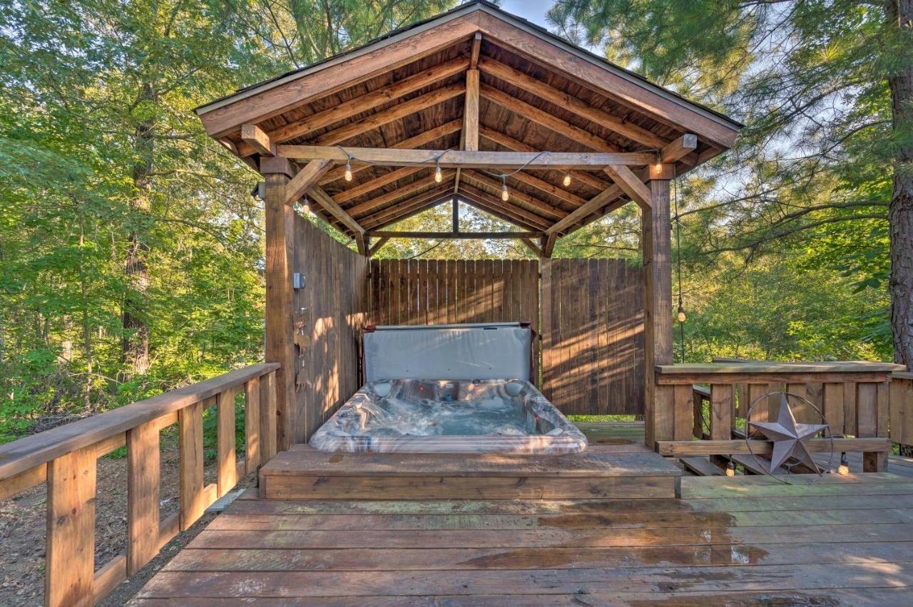 Broken Bow Retreat On 2 Acres With Hot Tub And Deck! Villa Exteriör bild