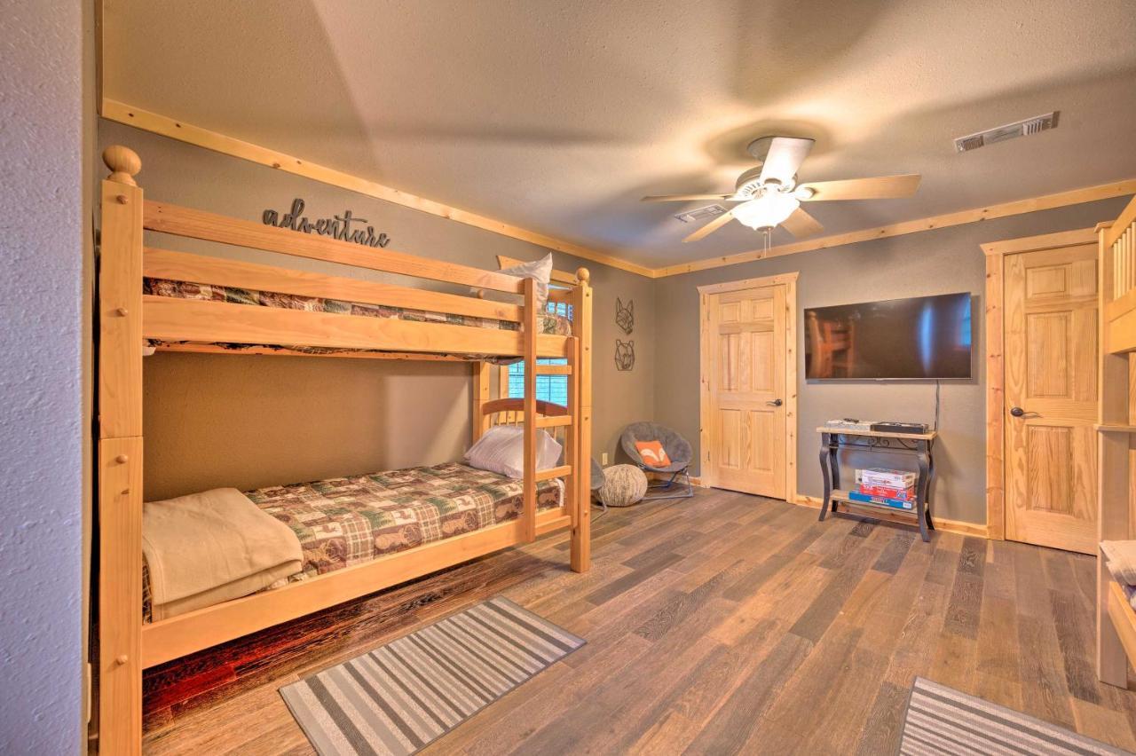 Broken Bow Retreat On 2 Acres With Hot Tub And Deck! Villa Exteriör bild